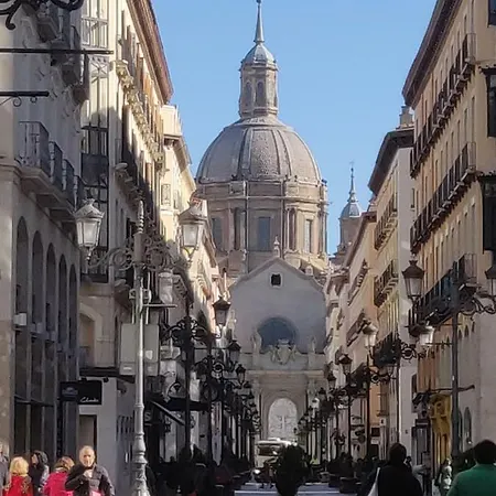 New, Cozy Plaza Del Pilar-fuenclara Apartment *